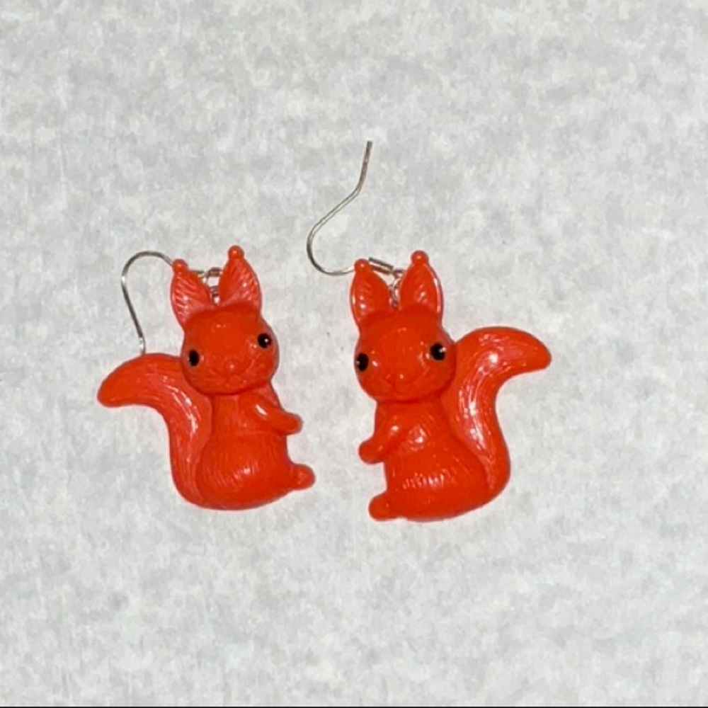 Unsigned Squirrel Earrings Manmade Materials Whim… - image 7